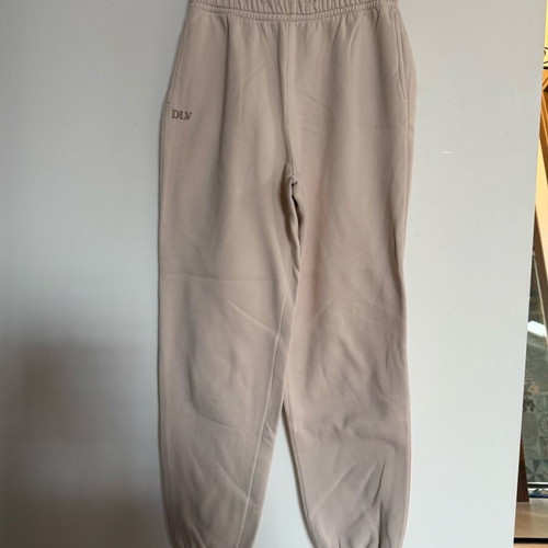 DLV tracksuit set beige like new