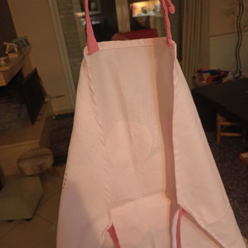 Girls' apron with Winnie used