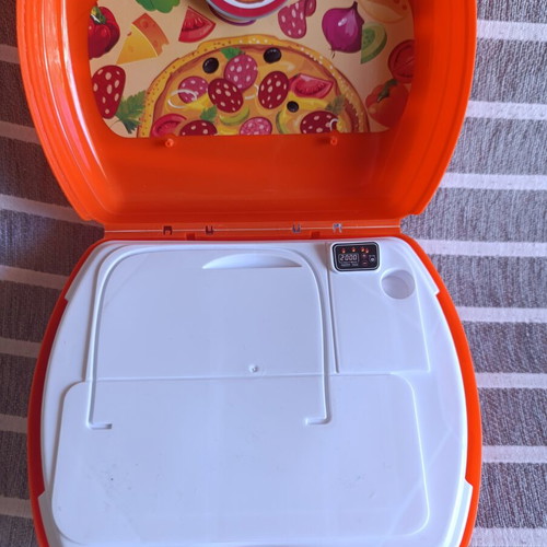 Pizza Playset suitcase like new for kids