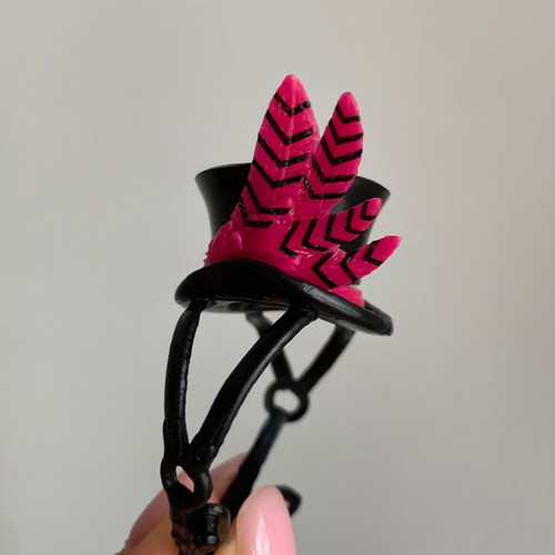 Hat for Monster High G1 Freaky Fusion Avea Trotter doll