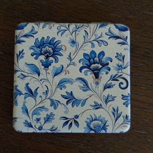 Compact mirror new with blue pattern