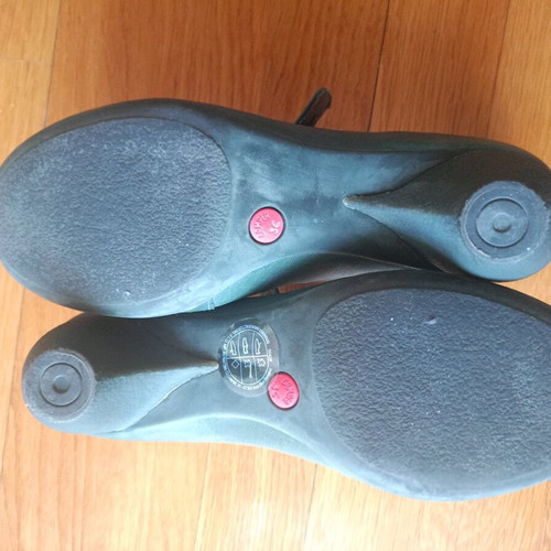Camper Green Leather Pumps Size 36 Like New
