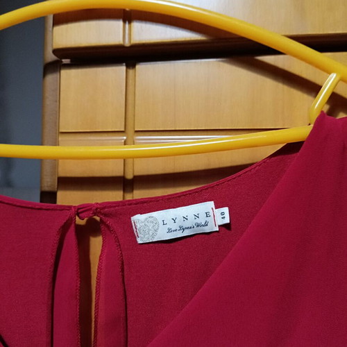 Lynne dress red like new, size L