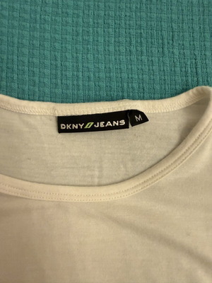 DKNY T-shirt medium size, like new, white, soft fabric