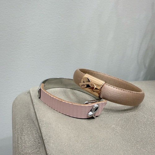 Dukas collectible bracelets like new, pink and silver
