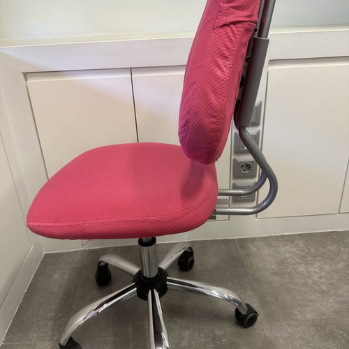 Student Children's Office Chair like new, adjustable backrest