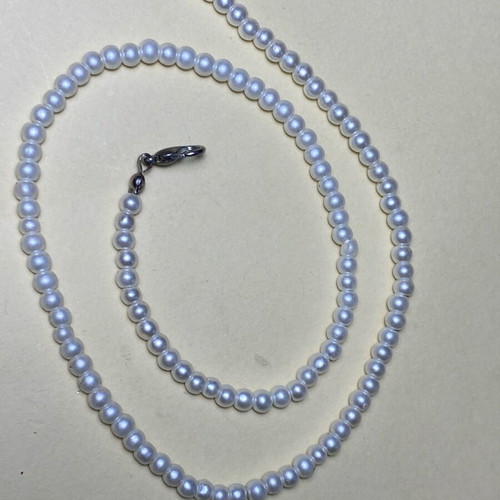 Beaded necklace like new