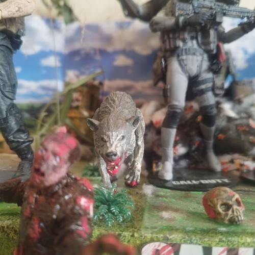 Call of Duty MacFarlane diorama with Seraph, Frank Woods, Soap, Ghost, and more, like new
