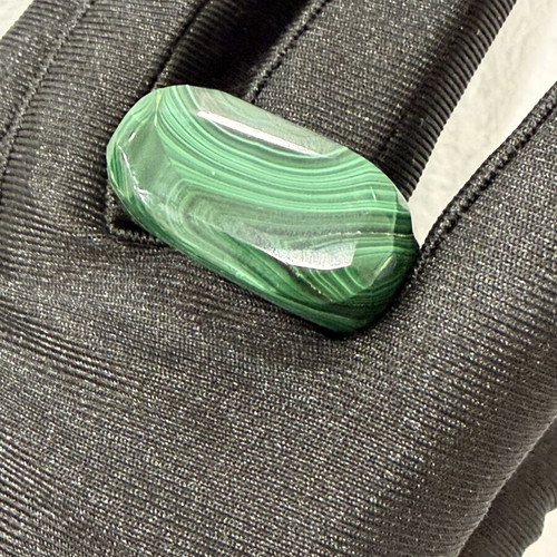 Malachite ring new, elegant design for queen