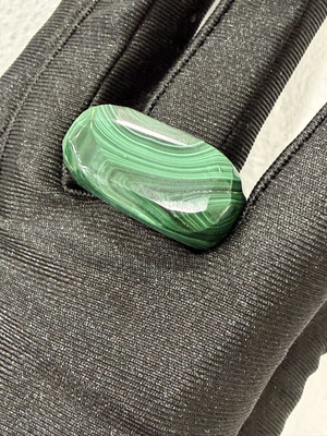 Malachite ring new, elegant design for queen