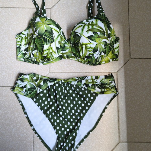 Diver bikini set like new, tropical and polka dot pattern, size 48E