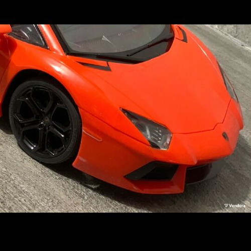 RC Lamborghini remote control car like new with steering wheel