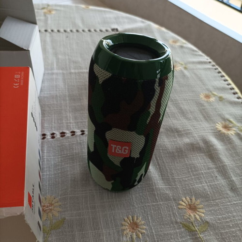 Bluetooth portable speaker like new