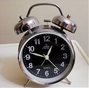 Επιτραπέζιο ρολόι με ξυπνητήρι