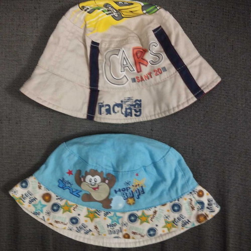 Children's hats like new, 100% cotton