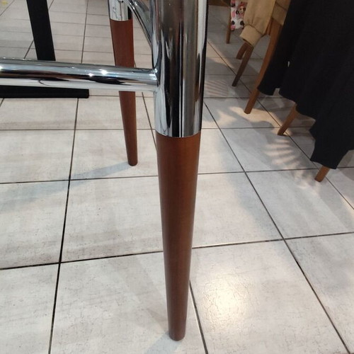 Glass table like new with chrome and wood
