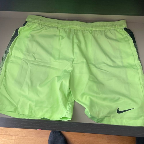 Nike tennis shorts like new, yellow, size XL