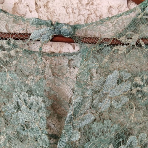 Maxi lace outerwear small - medium size like new, green and gold