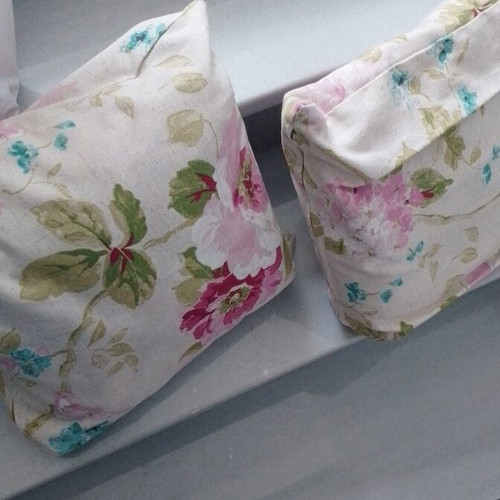 Set of 2 pillows like new