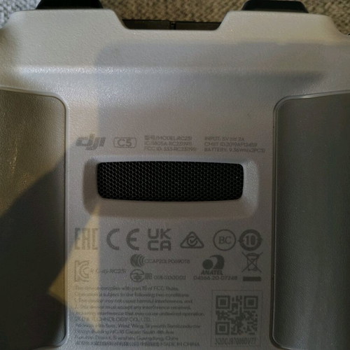DJI Mini 2 equipment like new with RC231 controller and spare parts