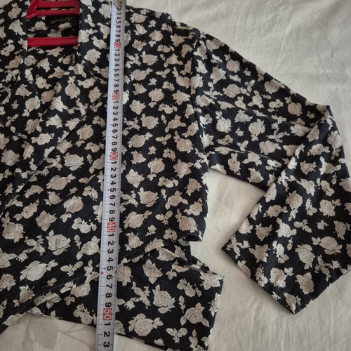 Wrap shirt like new, soft fabric, white and gray, size L