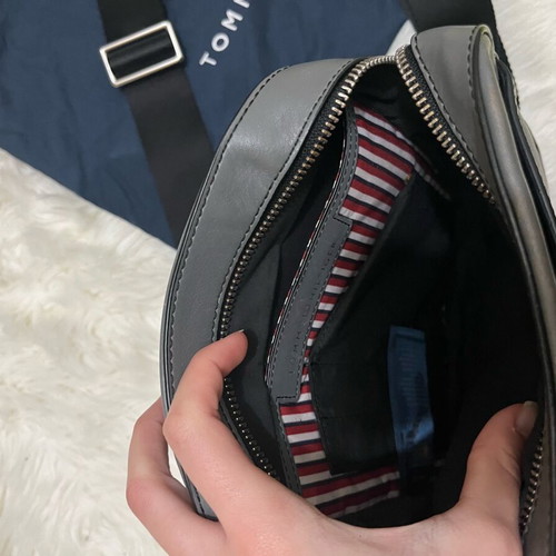 Tommy Hilfiger crossbody bag gray leather-look new