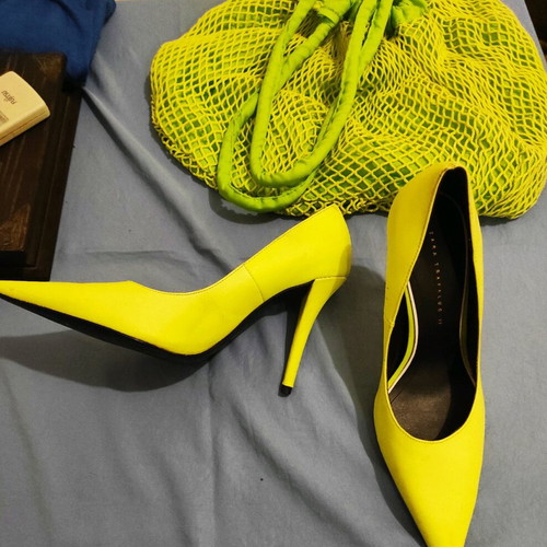 Zara Traffaluc heels size 39 fluoro yellow like new with gift bag