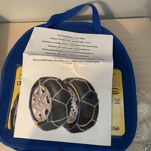 Vehicle anti-slip chains new with storage bag