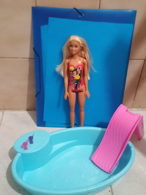 Barbie Exotic Pool like new