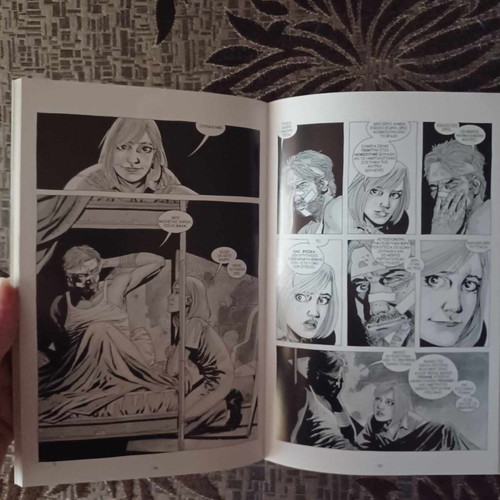 The Walking Dead Volume 4 The Passions of the Soul like new