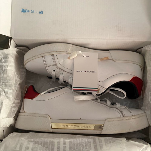 Tommy Hilfiger leather sneakers used, size 38, white