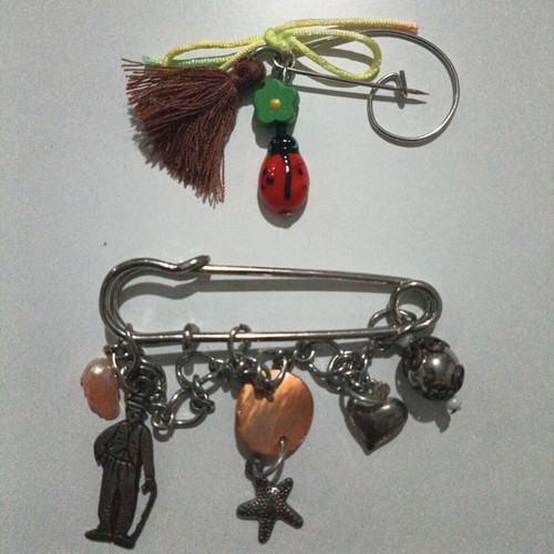 Decorative pin set new, multicolored