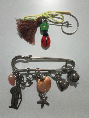 Decorative pin set new, multicolored