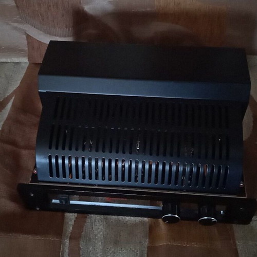 Dynavox TPR 1 preamplifier and VR70E-2 amplifier set like new