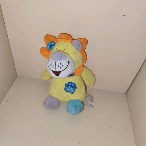 Stuffed lion like new