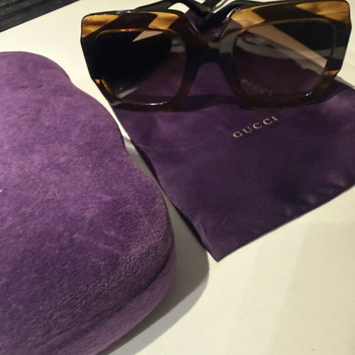 Gucci sunglasses like new, black and brown
