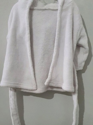 Baby bathrobe unicorn like new with hood size 0-9 months