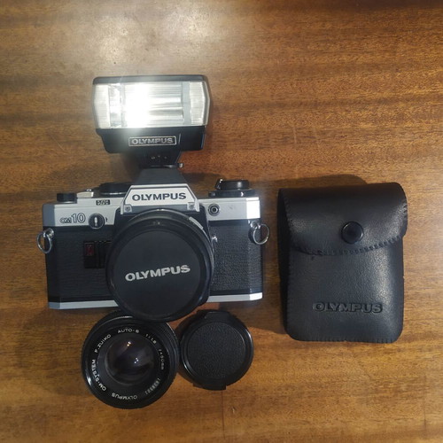 Olympus OM 10 analog camera with two original lenses
