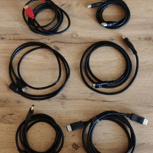 DisplayPort and HDMI cables like new