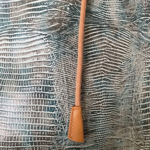 Leather bag like new with animal print