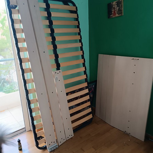 Teen bedroom set with Media Strom mattress used, good condition