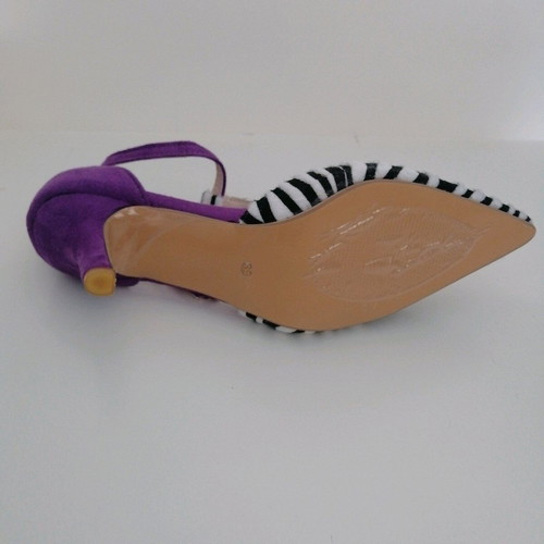 Suede pumps new size 39 with zebra pattern and purple details