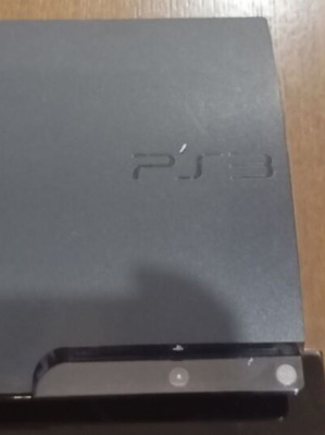 Sony Playstation 3 Slim 320GB like new with 2 controllers and games