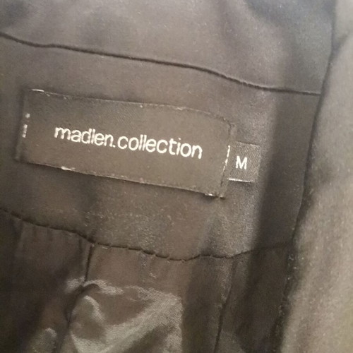 Madlen jacket black like new, fitted, satin