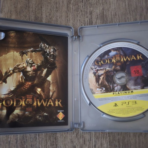 God of War 3 Platinum Edition PS3 game, excellent condition