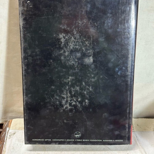 Metzikof Costume Deaign book used, Filippoti editions