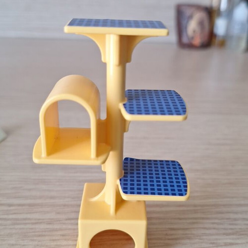 Playmobil pet equipment set like new