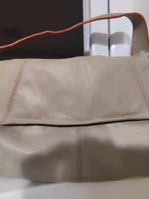 Tomboy Wiz shoulder bag used, beige soft cow leather