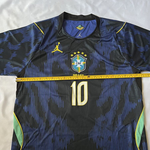 Nike Jordan Brazil Neymar Jr #10 Jersey Medium like new
