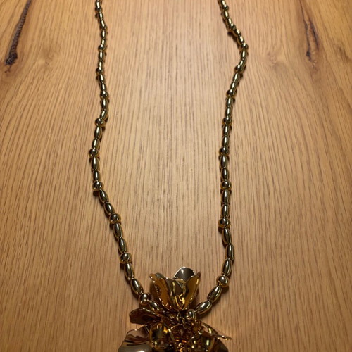 Juicy Couture necklace like new, gold color, 84 cm length